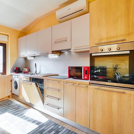 Frida Apartment Nuovo Luminoso Con Vista Aperta Триест Екстериор снимка