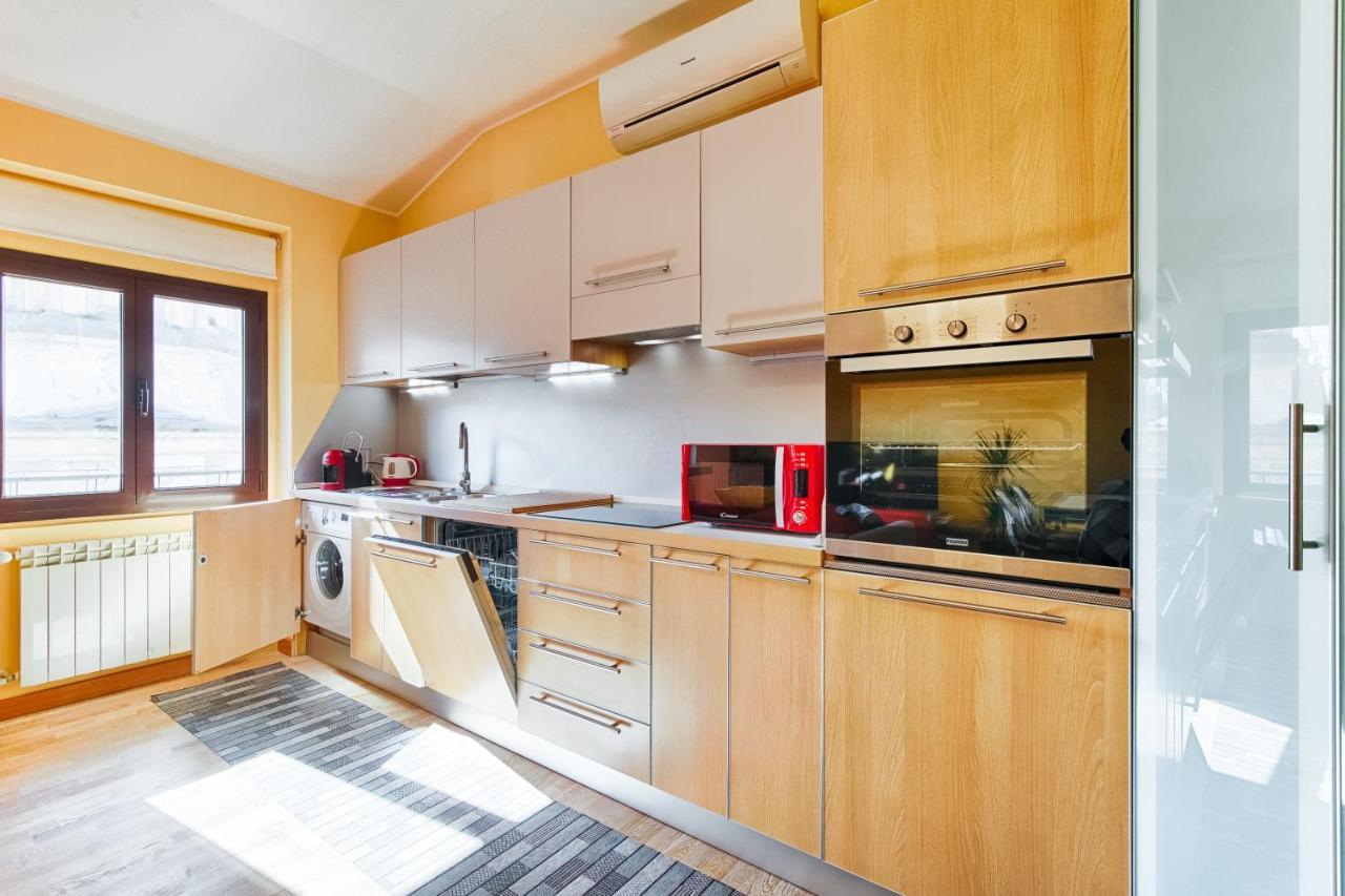 Frida Apartment Nuovo Luminoso Con Vista Aperta Триест Екстериор снимка